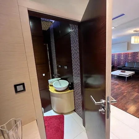 Lux Flat Easy To Reach Centrum *