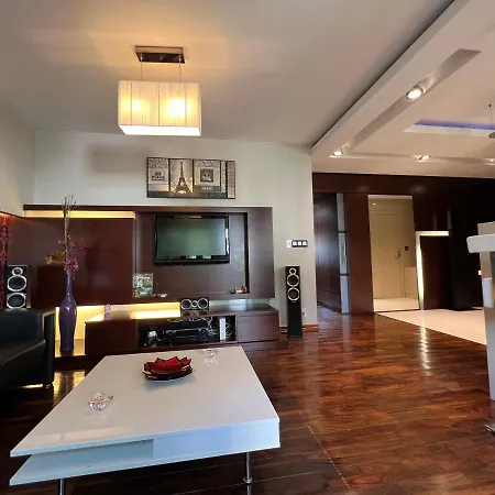 Lux Flat Easy To Reach Centrum Apartment Warsaw