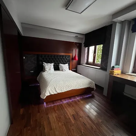 Lux Flat Easy To Reach Centrum